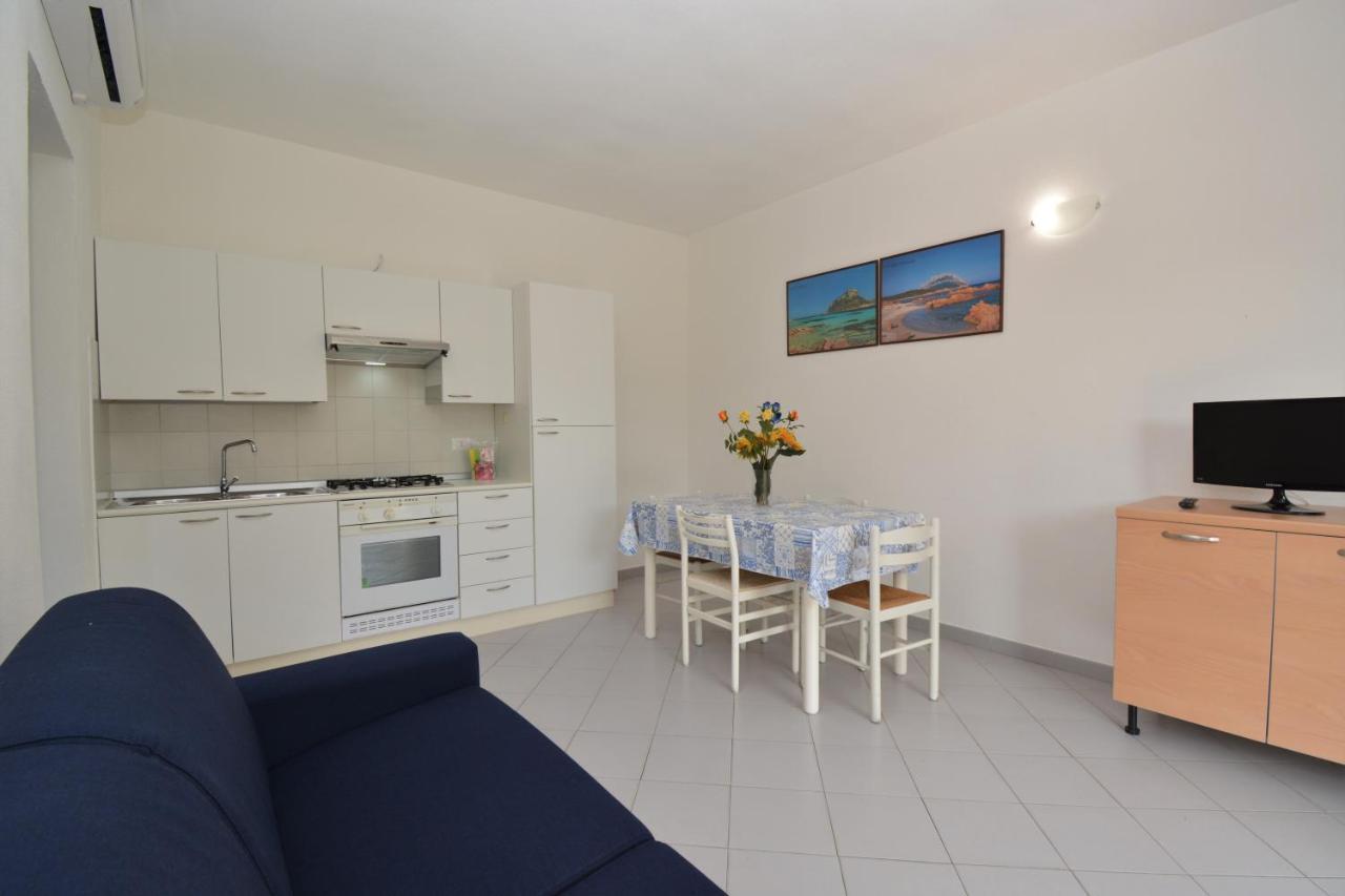 Appartamento Coclearia San Teodoro  Exterior photo